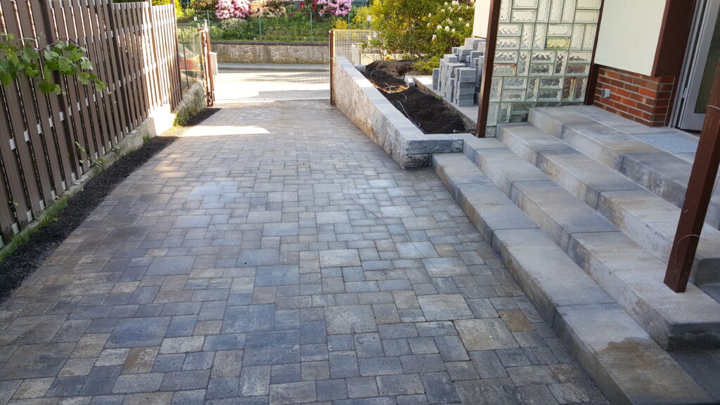 steinboden_und_treppe